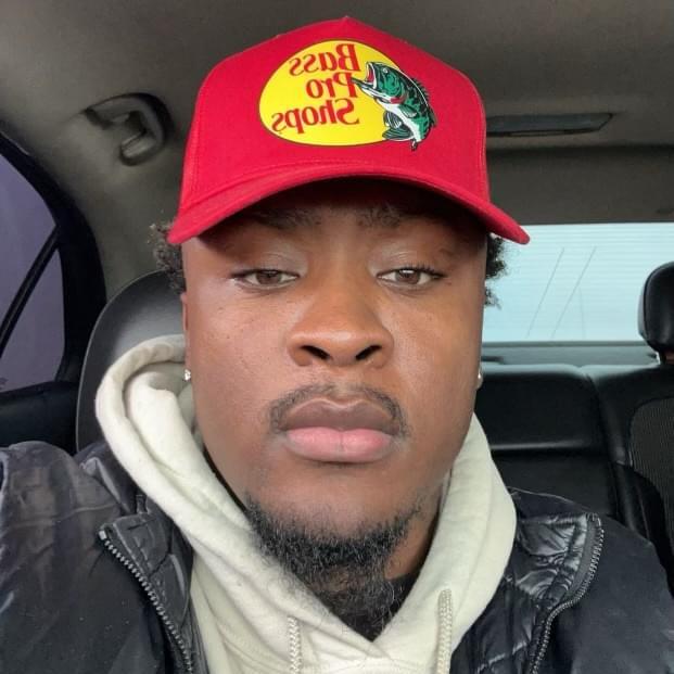 Experienced House Sitter in Peoria, IL Trustworthy and Reliable Care