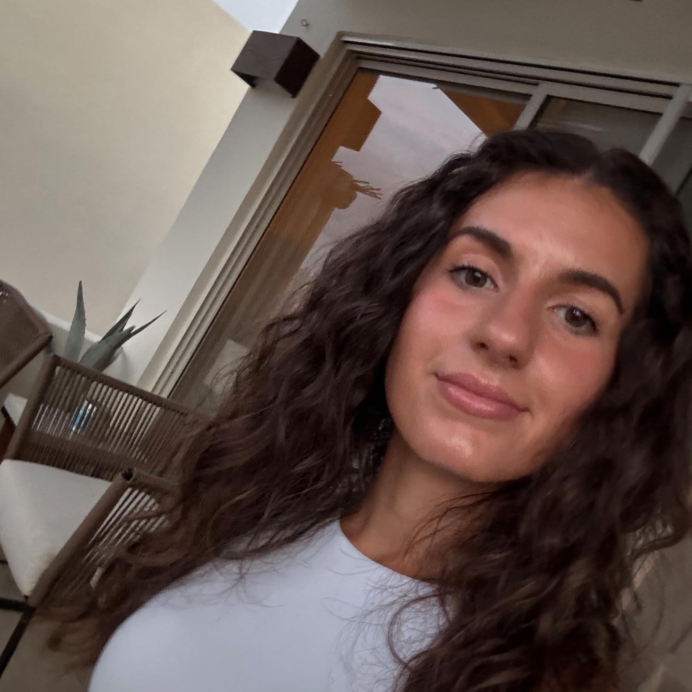 Experienced House Sitter in Florida Reliable, Trustworthy, and