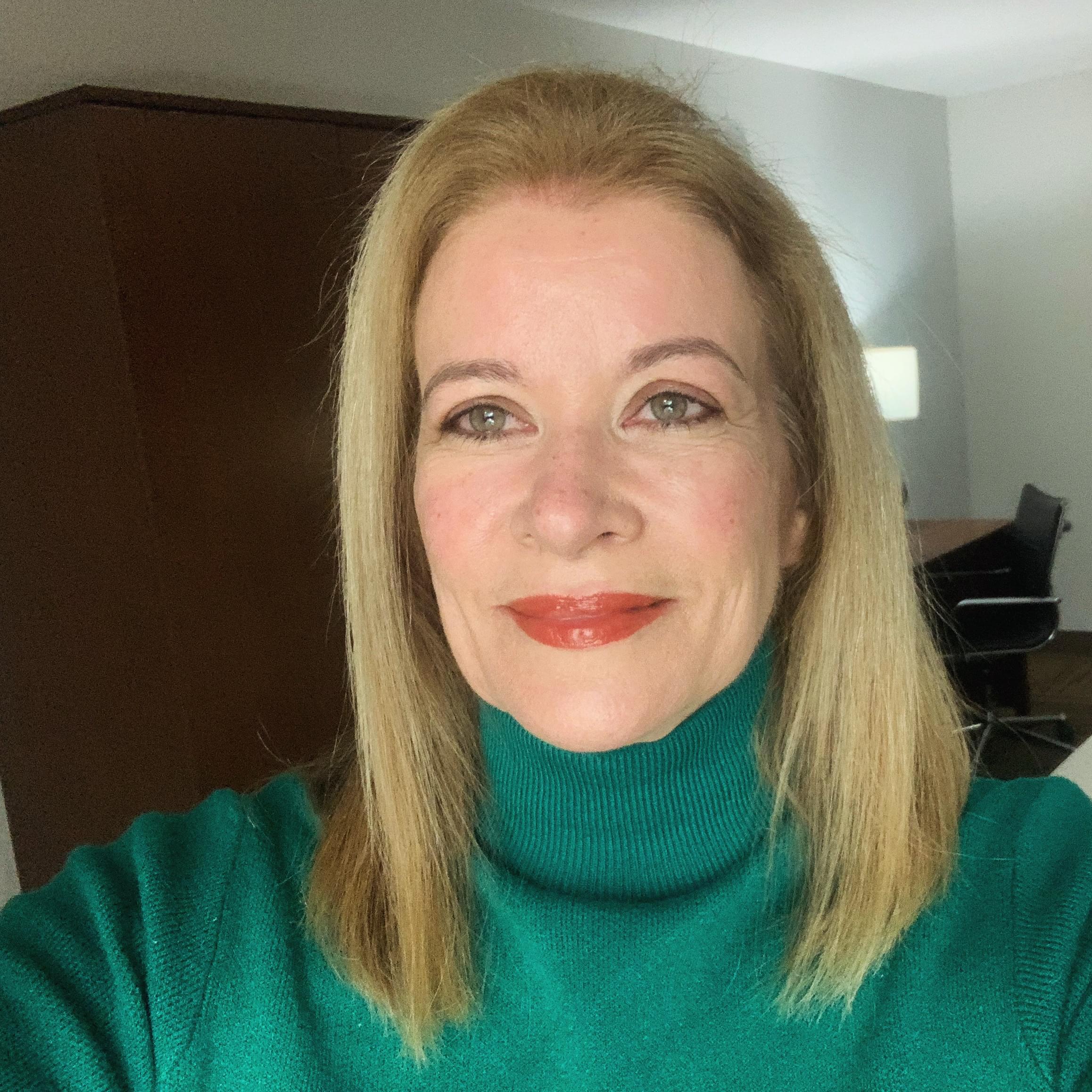 I have experience in cleaning and organizing spaces in a house, as well