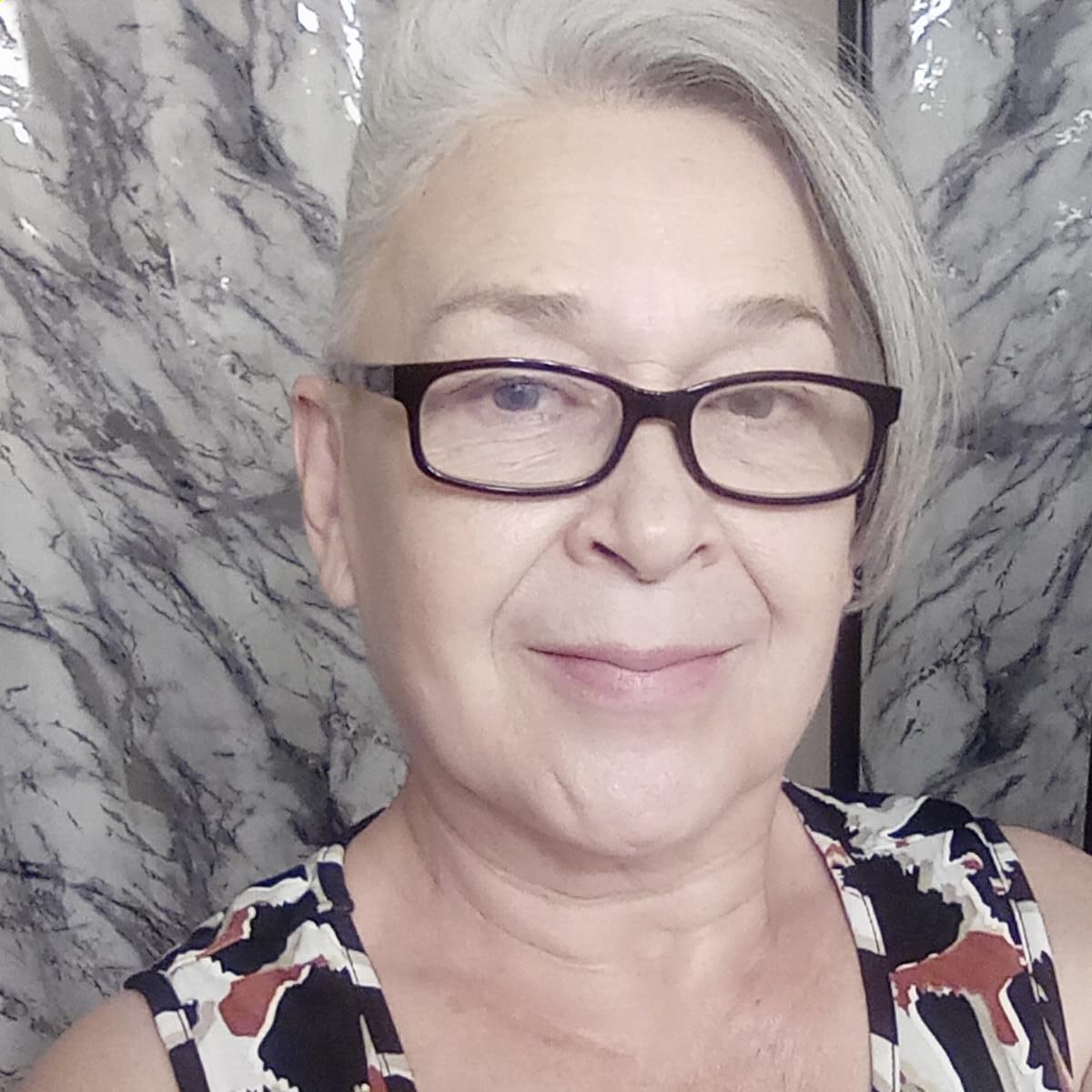 Irvine Cleaner Looking For Work in California Housekeeper in Irvine