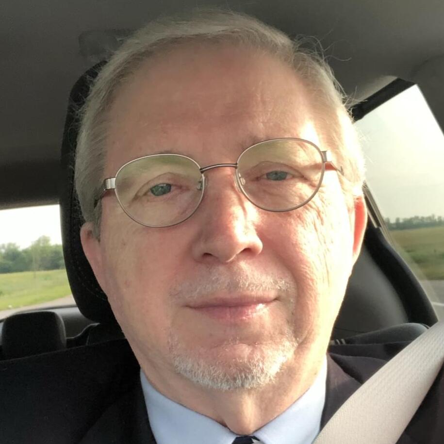 Executive Gentleman is Searching for a Skilled Housekeeping Service