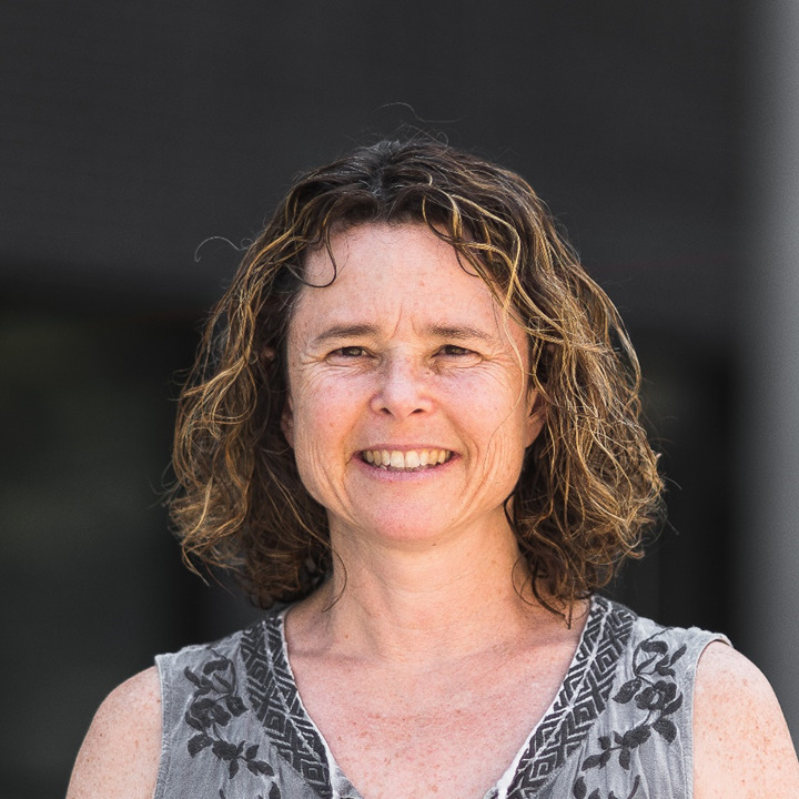 Hire Experienced Housekeeper and Home Manager in Ottawa Housekeeper