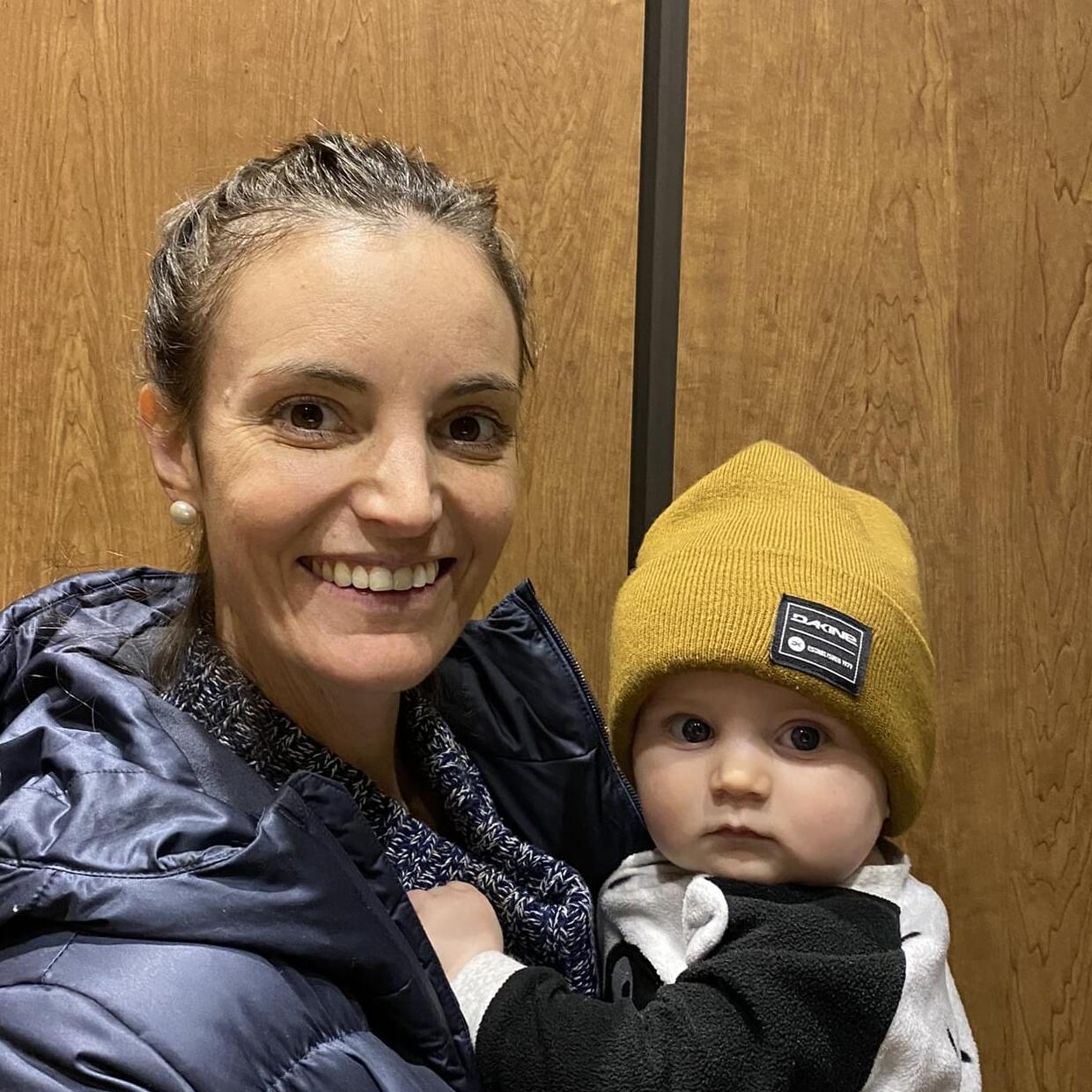 Looking for a part time Nanny for my 11 month old (23 days/wk) Family, English in Coquitlam