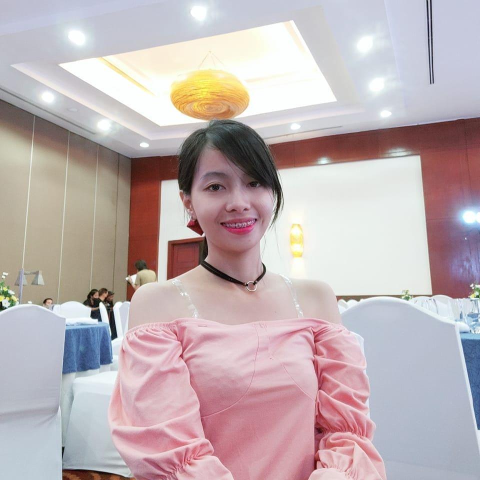 International Student looking for a parttime Nanny job. Nanny, Pet